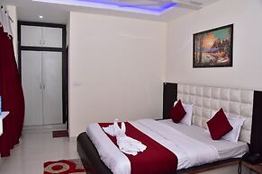 Raj Resort