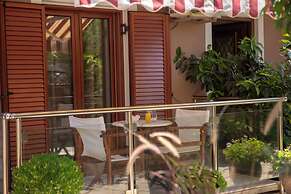 Athina Residence