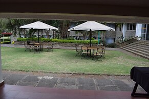 ARC Egerton Hotel