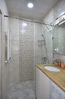 Gallery Apartment A