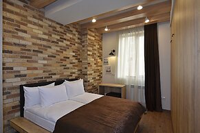 Gallery Apartments C