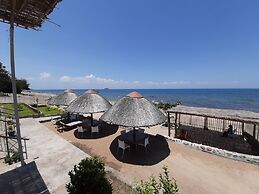Lakeside Hotel
