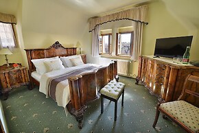 Hotel U Tri Pstrosu