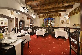 Hotel U Tri Pstrosu