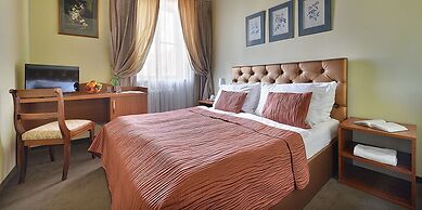 Hotel U Tri Pstrosu