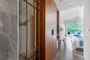 Shui Yang Lakeview House with Elevator