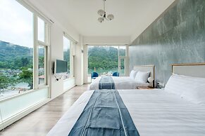 Shui Yang Lakeview House with Elevator