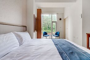 Shui Yang Lakeview House with Elevator