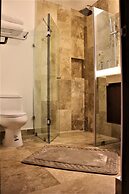 High-end comfort 2BR Condo with pool access by Happy Address
