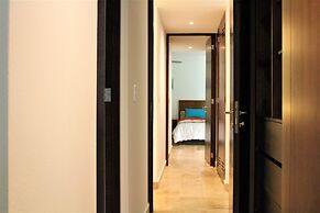 High-end comfort 2BR Condo with pool access by Happy Address