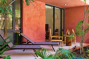 High-end comfort 2BR Condo with pool access by Happy Address