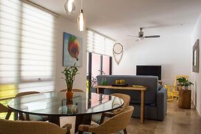 Profound relaxation in 2BR Condo with pool view by Happy Address