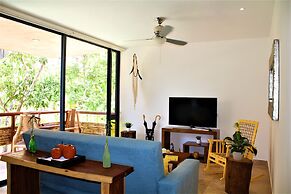 Profound relaxation in 2BR Condo with pool view by Happy Address