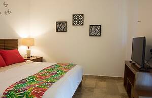 Profound relaxation in 2BR Condo with pool view by Happy Address