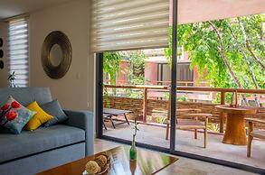 Profound relaxation in 2BR Condo with pool view by Happy Address