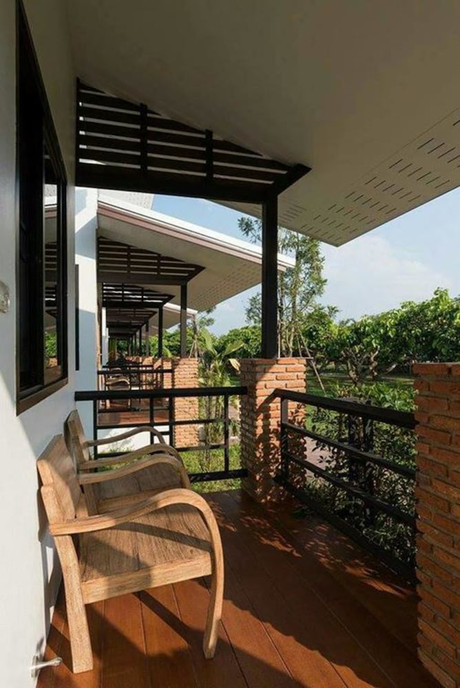 Baansuan Tisa Resort