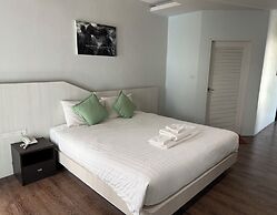 Luxsna Residence
