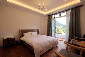 Song Yue Bed & Breakfast
