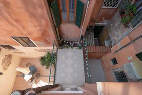 Maison Valentina