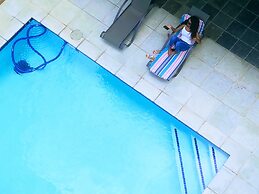 Garden Top Hotel