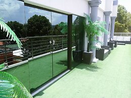 Garden Top Hotel