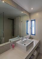 Niki Savvas Studio & Suites