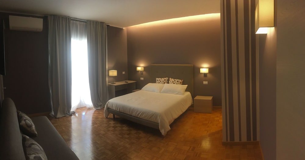 Robin Rooms