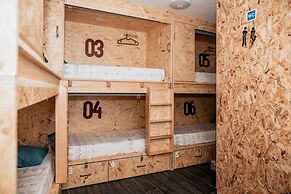 Deck Lodge - Hostel