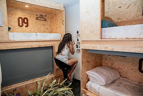 Deck Lodge - Hostel