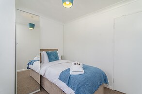 Albany House