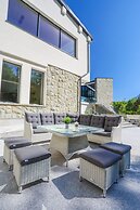 MAGNUS RESORT