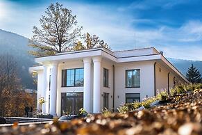 MAGNUS RESORT