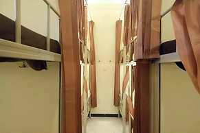 Pondok Backpacker City Square