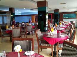 Hotel River Bay