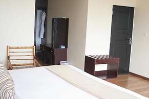 Peaks Hotel Limited