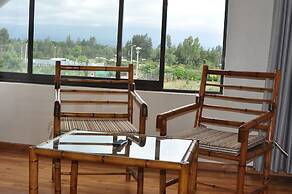 Peaks Hotel Limited