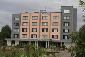 Peaks Hotel Limited
