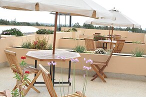 Peaks Hotel Limited