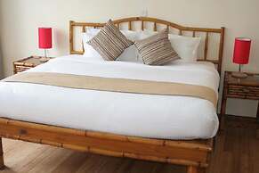 Peaks Hotel Limited
