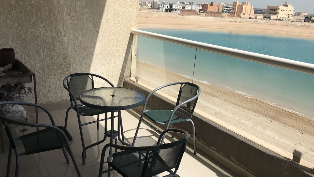 Almuhana Apartment