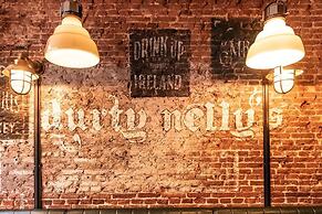 Durty Nelly's - Hostel