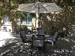 Talaveri Apartment in Old Tbilisi