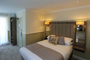 Duck Bay Hotel