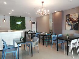 EON Centennial Express Hotel