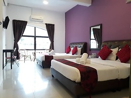 Max Ferringhi Hotel