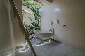 Massive Villa Brawa in Canggu