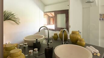 Massive Villa Brawa in Canggu