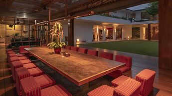 SuperNova Private Boutique Retreat Villa
