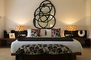 SuperNova Private Boutique Retreat Villa