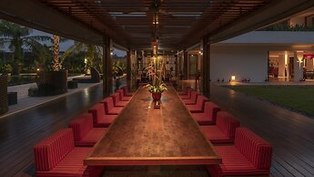 SuperNova Private Boutique Retreat Villa